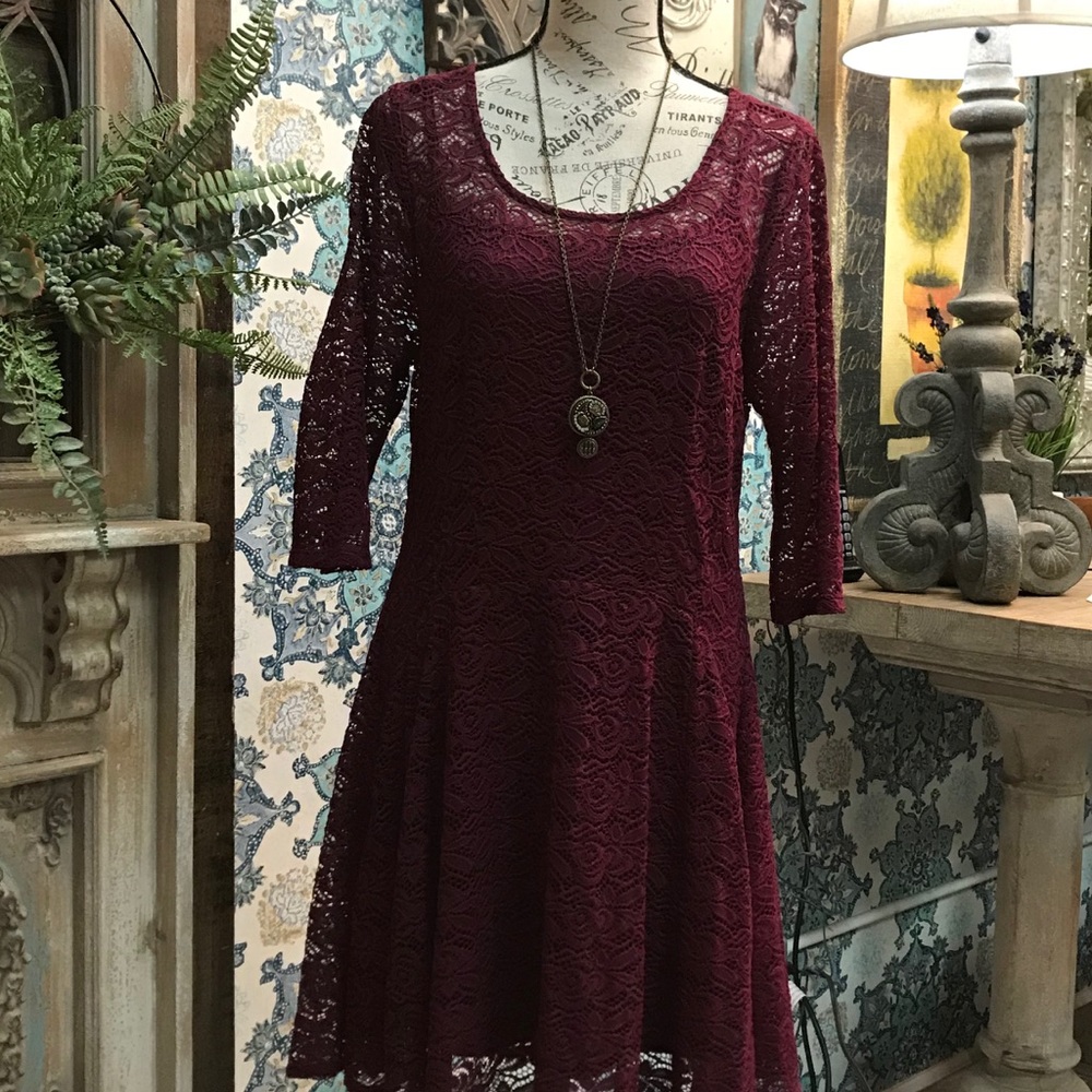 Fishbowl burgundy lace dress size large